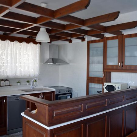 Antorina Beachfront Villas With Private Pools Kamari  エクステリア 写真