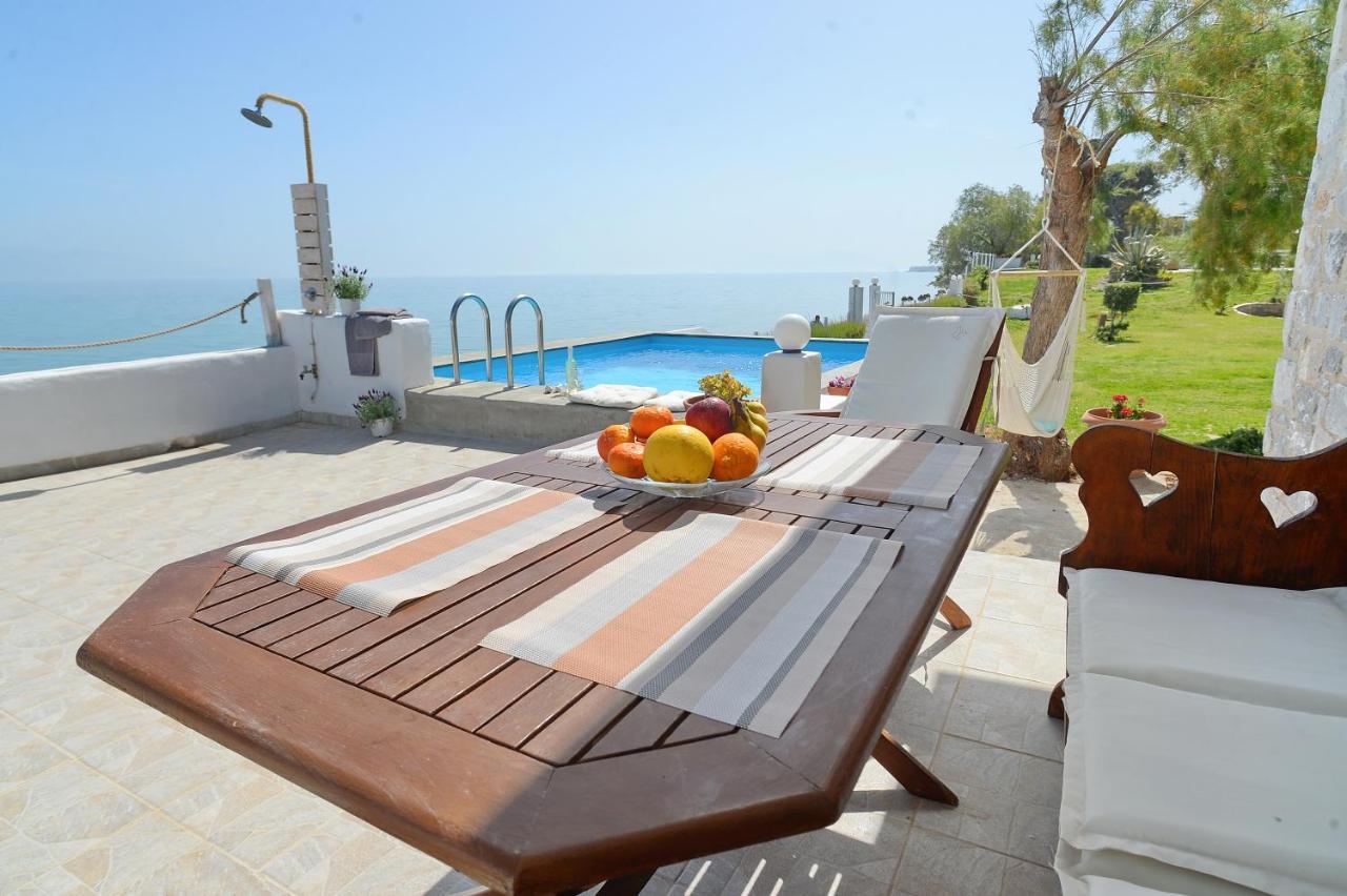 Antorina Beachfront Villas With Private Pools Kamari  エクステリア 写真