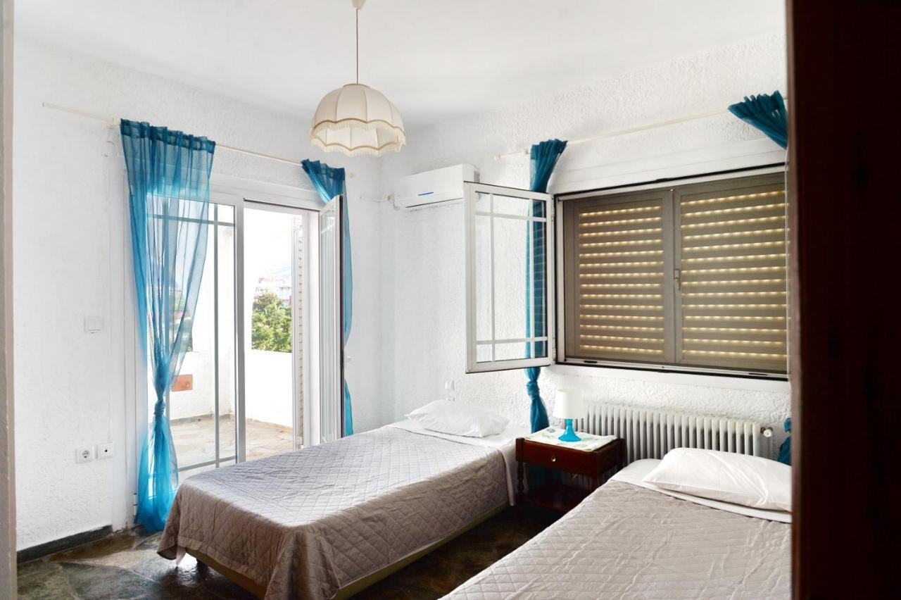 Antorina Beachfront Villas With Private Pools Kamari  エクステリア 写真