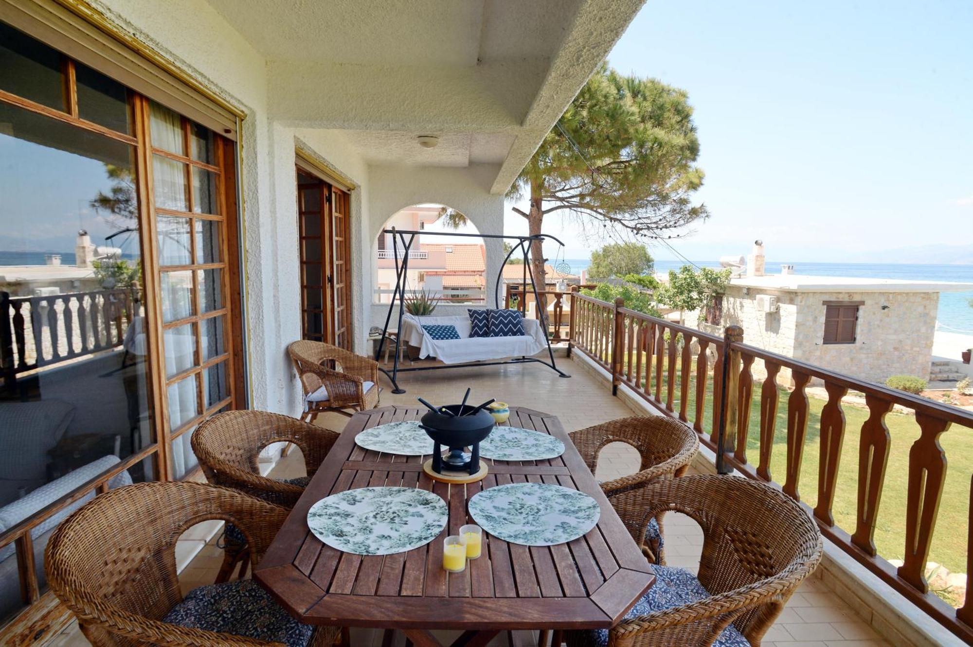 Antorina Beachfront Villas With Private Pools Kamari  エクステリア 写真