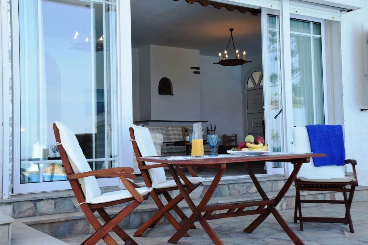 Antorina Beachfront Villas With Private Pools Kamari  エクステリア 写真
