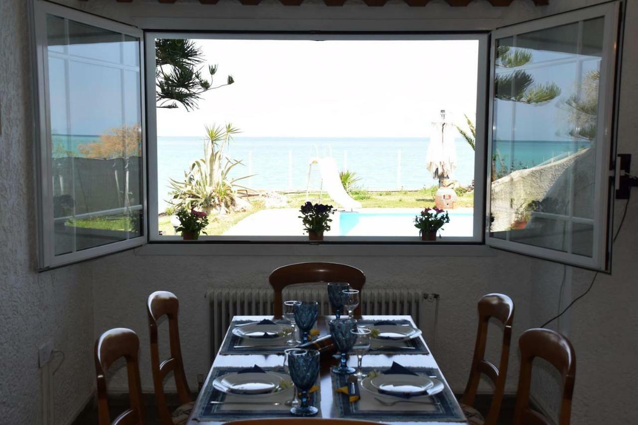 Antorina Beachfront Villas With Private Pools Kamari  エクステリア 写真