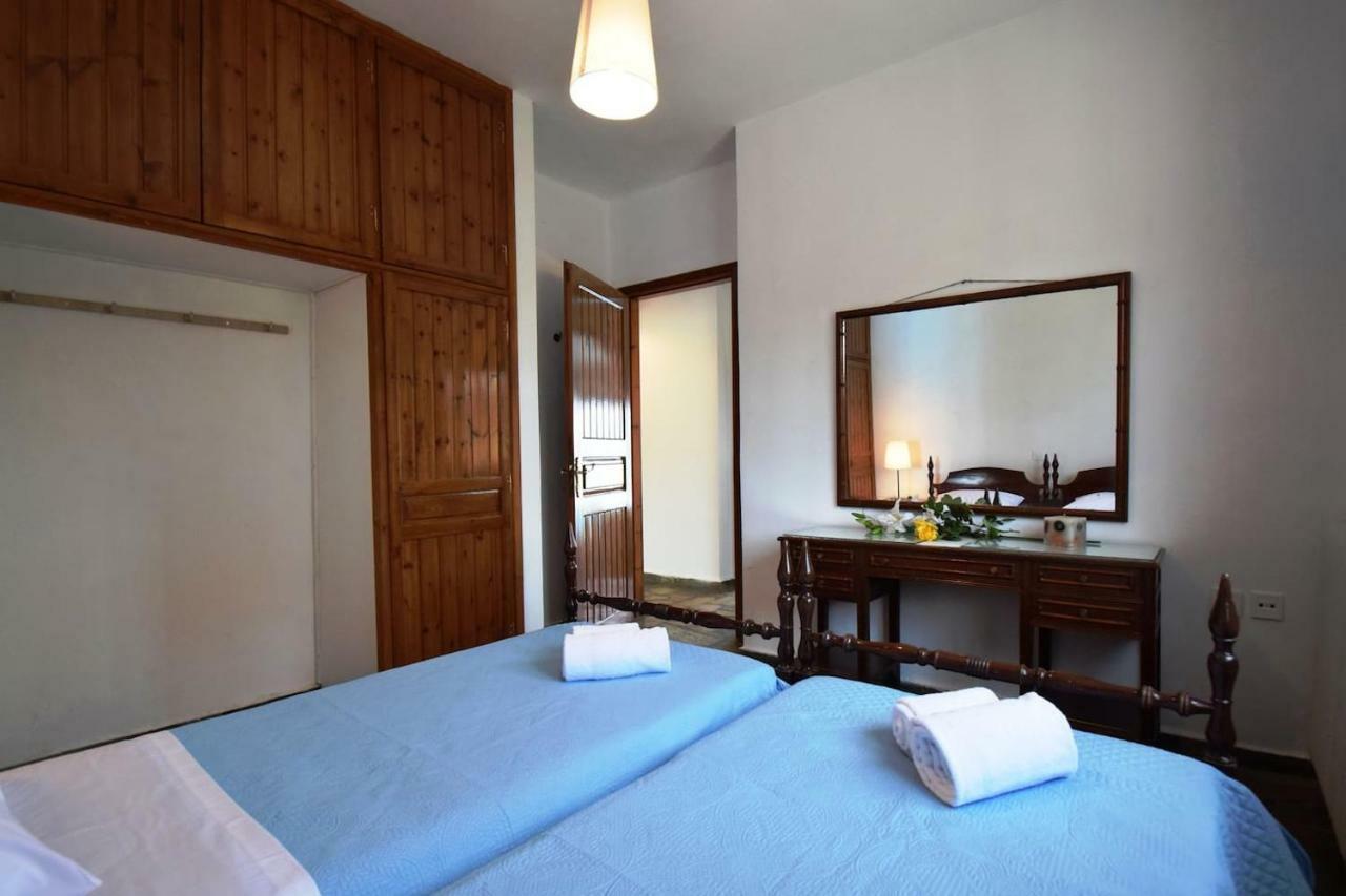 Antorina Beachfront Villas With Private Pools Kamari  エクステリア 写真
