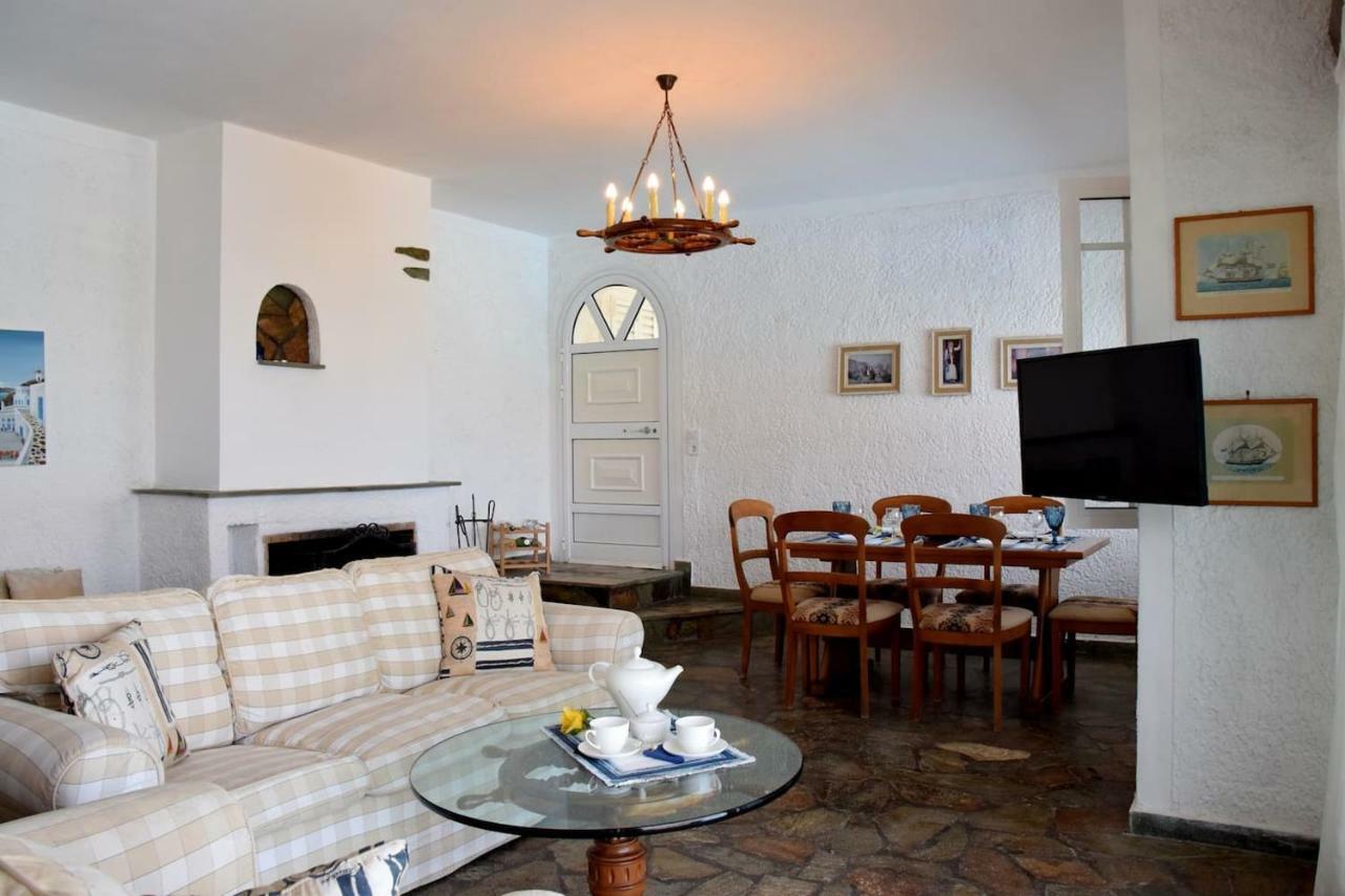 Antorina Beachfront Villas With Private Pools Kamari  エクステリア 写真